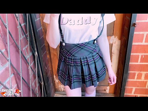 ❤️ Školáčka jej hlboko vysaje penis a namiesto vyučovania šuká. ️❌ Porno na nás ☑