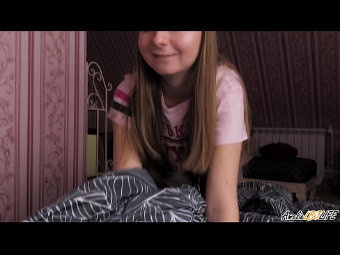 ❤️ Blondínka hlboko vysaje svoju BFF a dostane semeno do úst ️❌ Porno na nás ☑